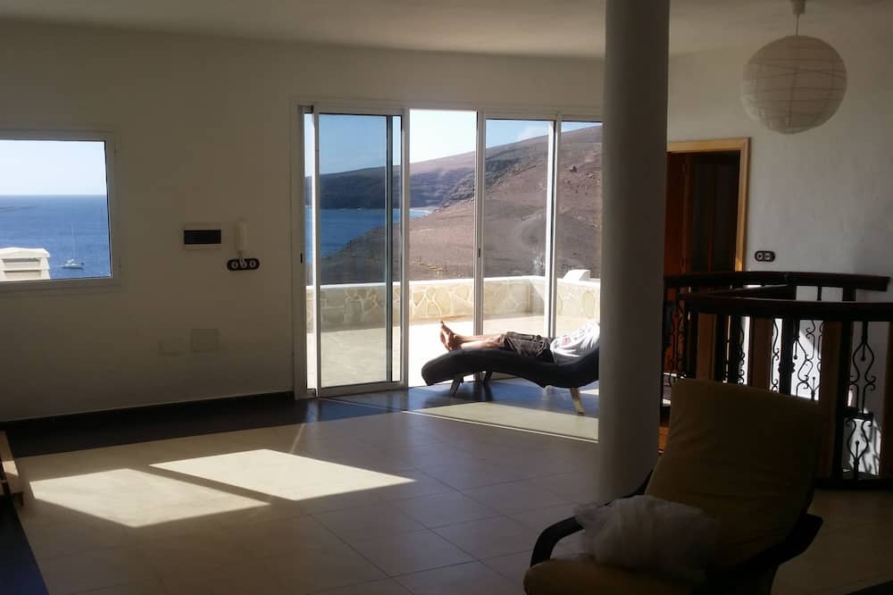 Photo of Livingroom in Playa Quemada