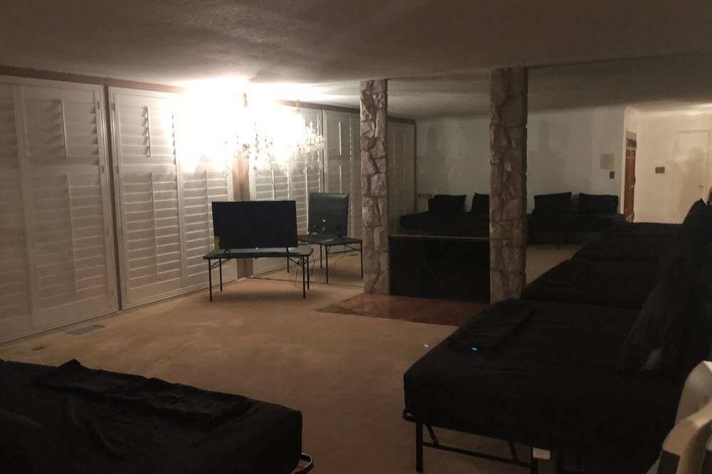 Photo of Livingroom in Ladera Heights