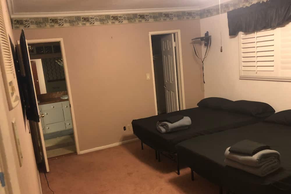 Photo of Bedroom in Ladera Heights