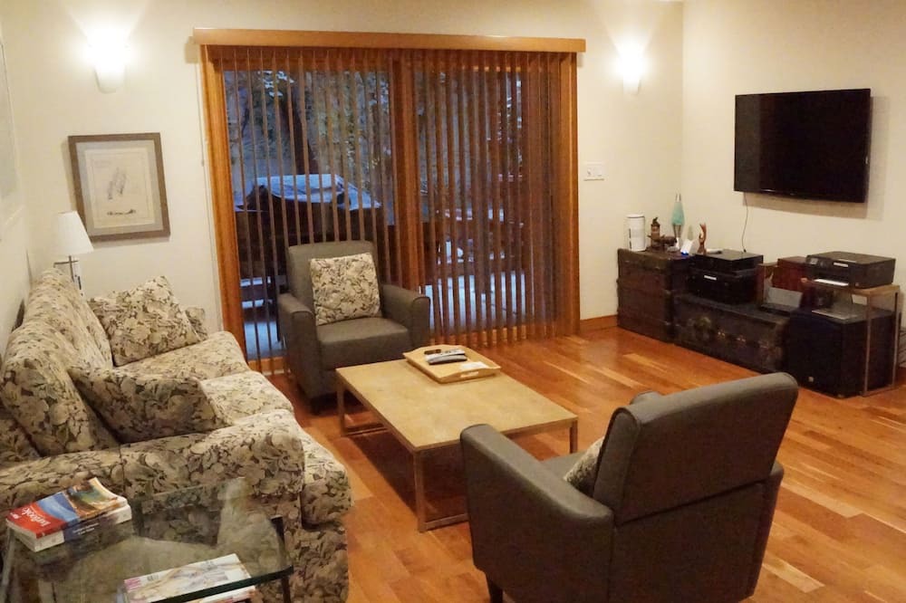 Photo of Livingroom in Marina Peninsula