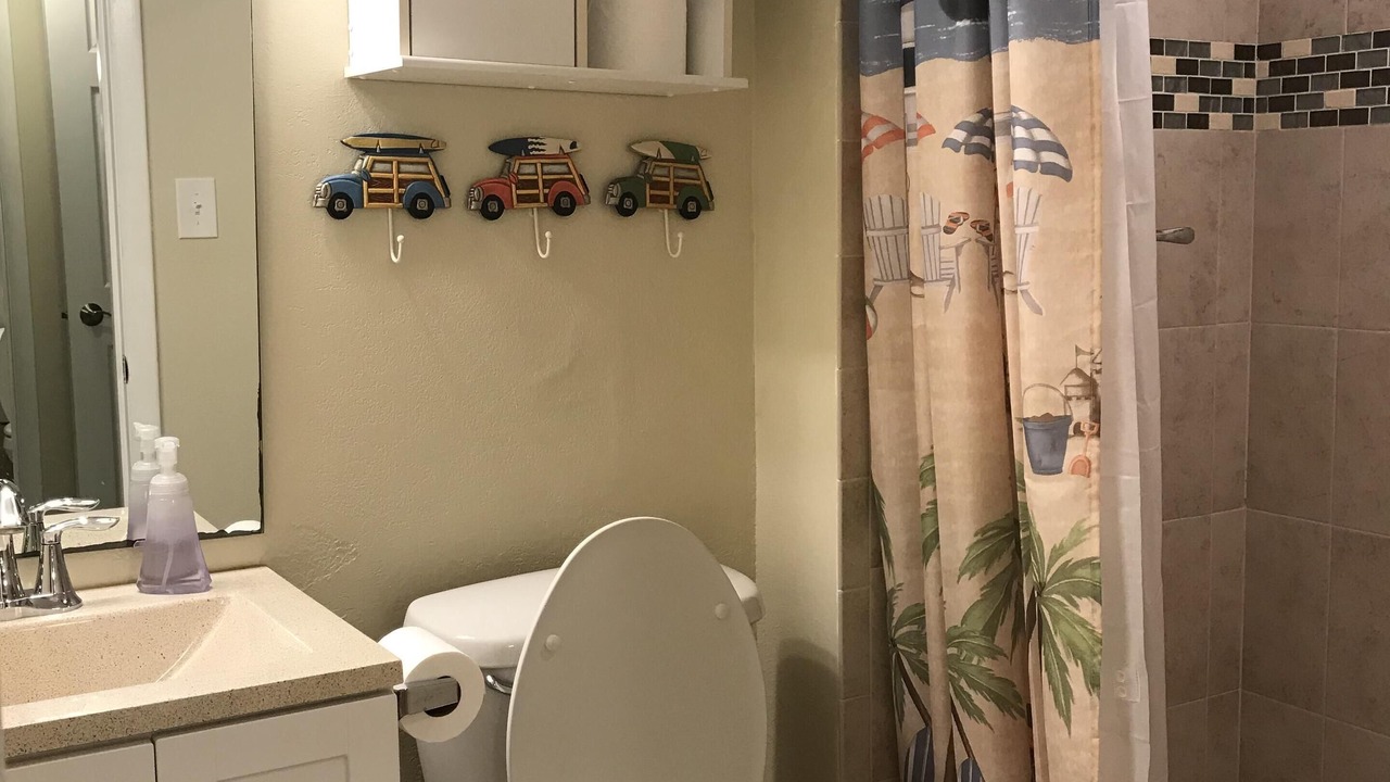Photo of Bathroom in Avon By The Sea