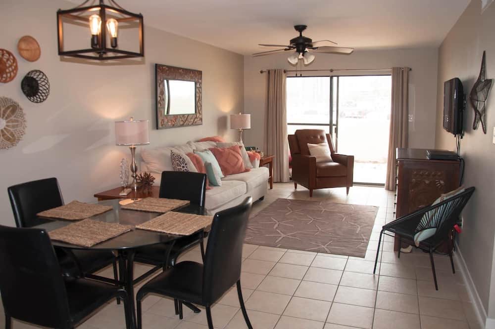 Photo of Livingroom in Orange Beach