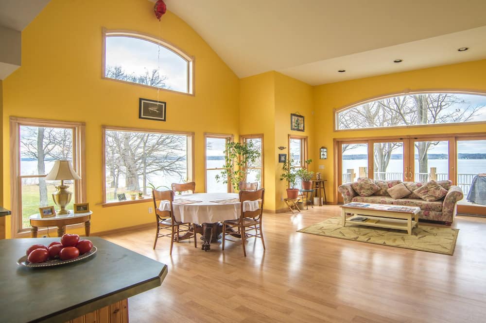 Photo of Bedroom in Teall Beach