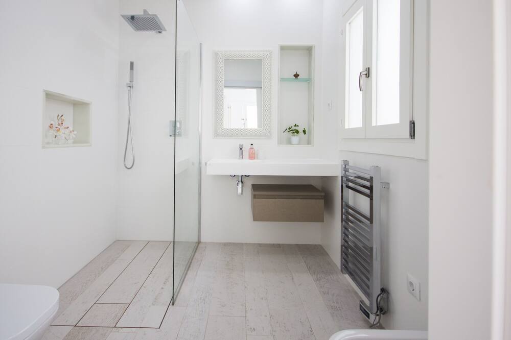 Photo of Bathroom in La Goleta