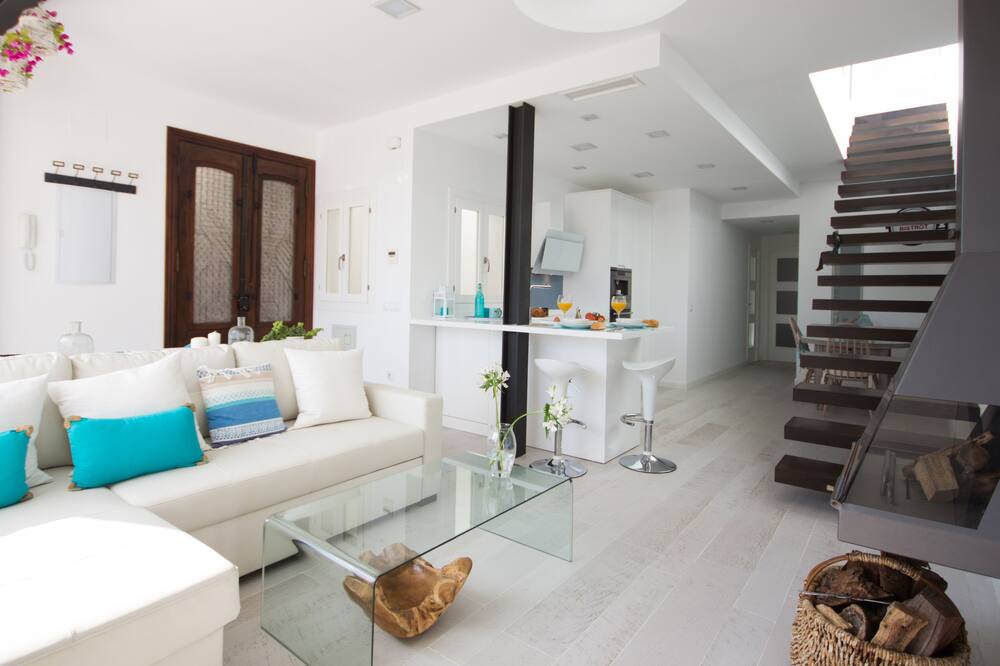 Photo of Livingroom in La Goleta