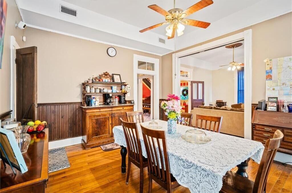 Photo of Livingroom in Central Business District