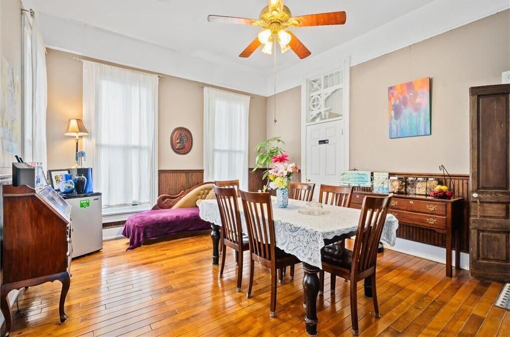 Photo of Livingroom in Central Business District