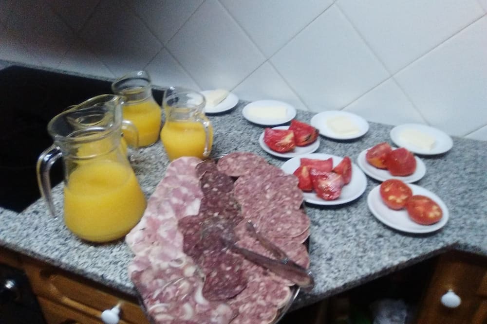 Photo of Kitchen in Adrall