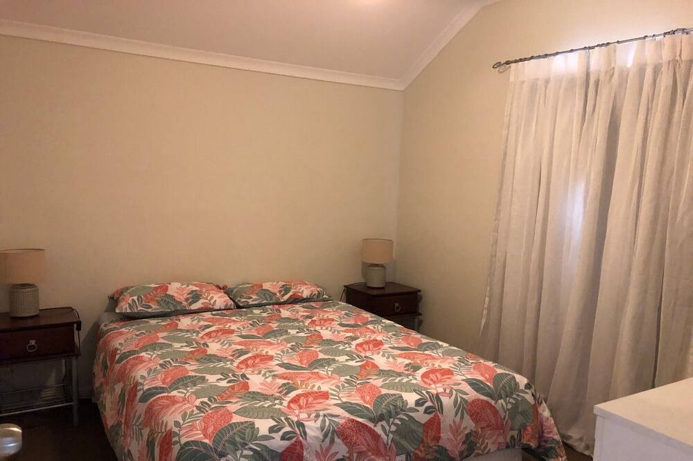 Photo of Bedroom in Somerset Dam