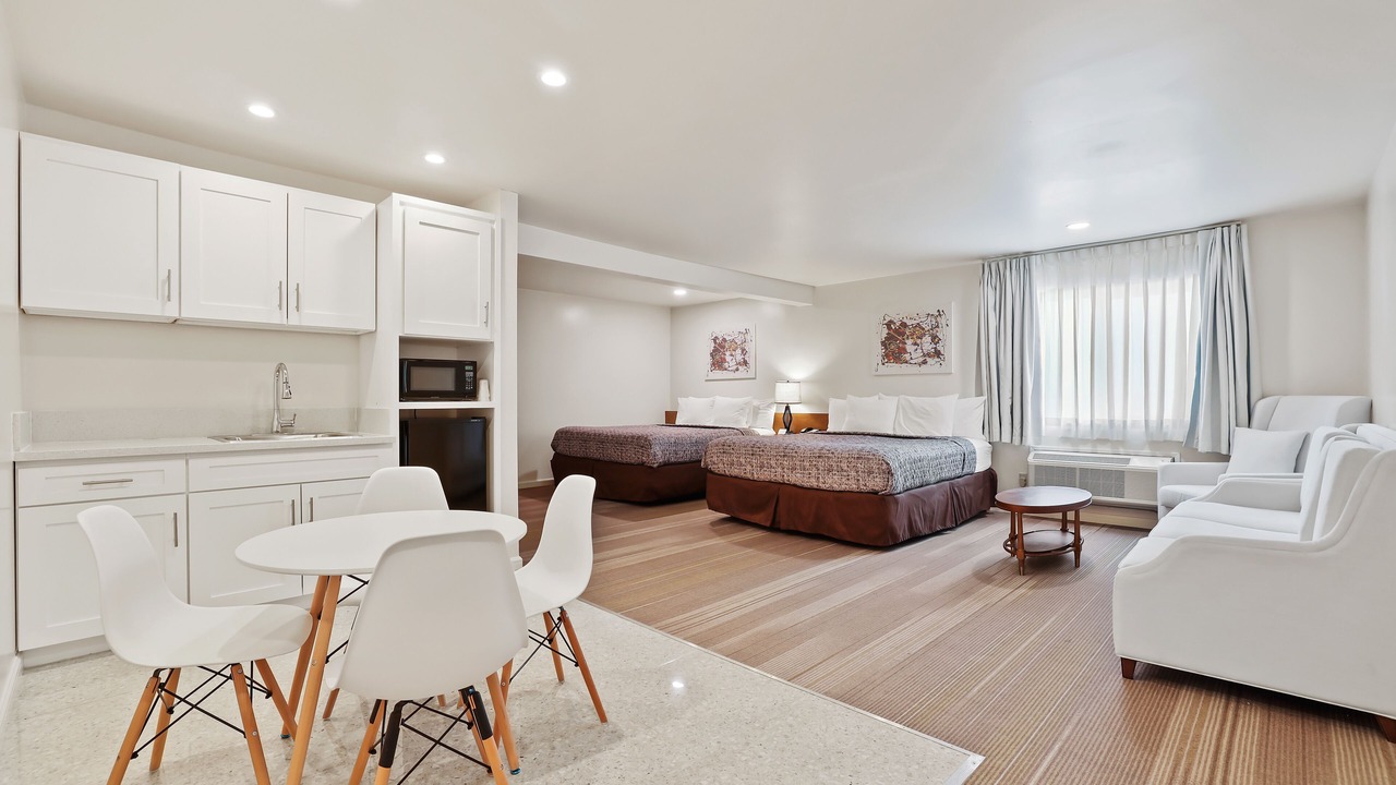 Photo of Livingroom in Sherwood Forest and Thistle Development