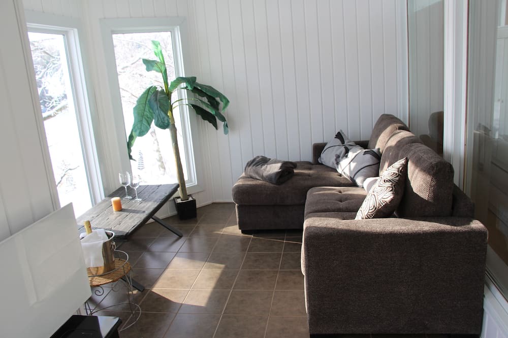 Photo of Livingroom in Saint-Augustin-de-Desmaures