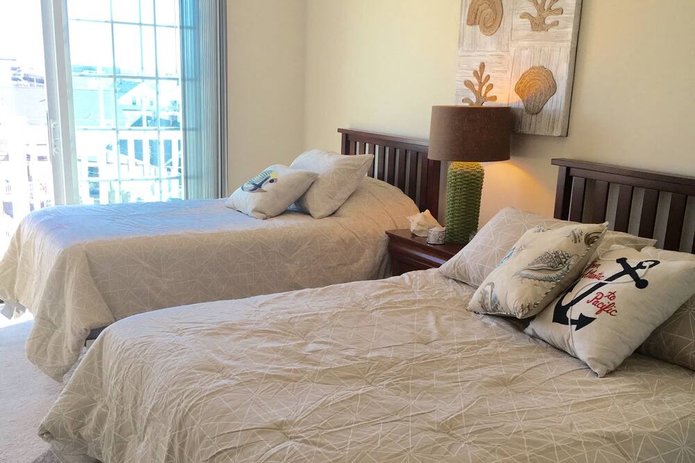Photo of Bedroom in Seaside Heights
