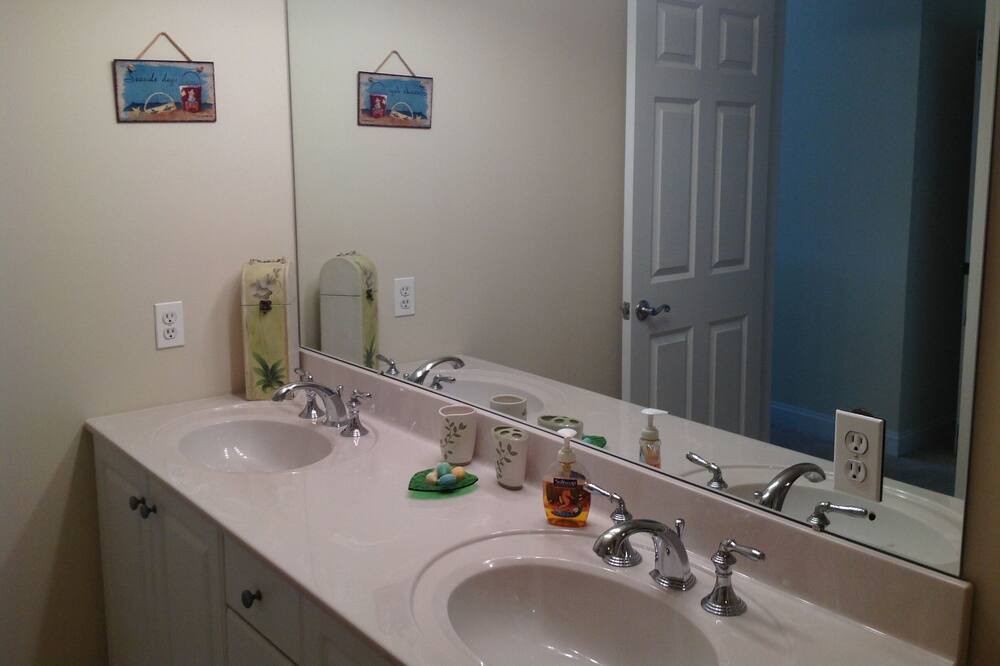 Photo of Bathroom in Seaside Heights