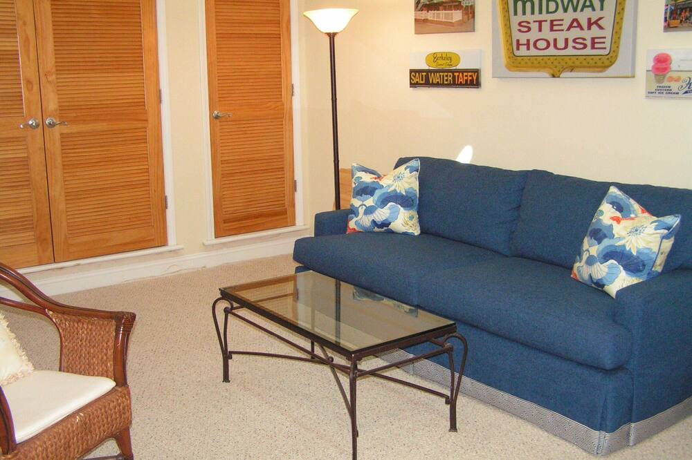 Photo of Livingroom in Seaside Heights
