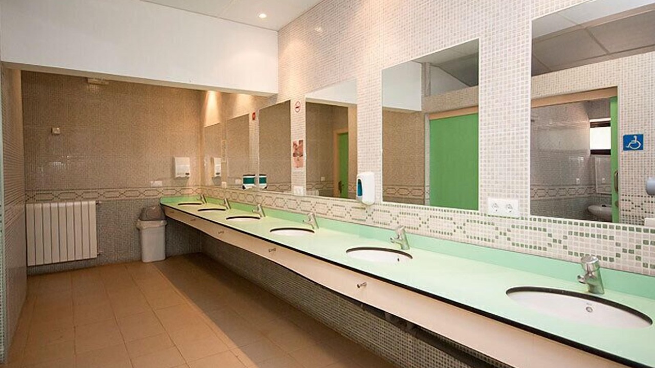 Photo of Bathroom in Albanya