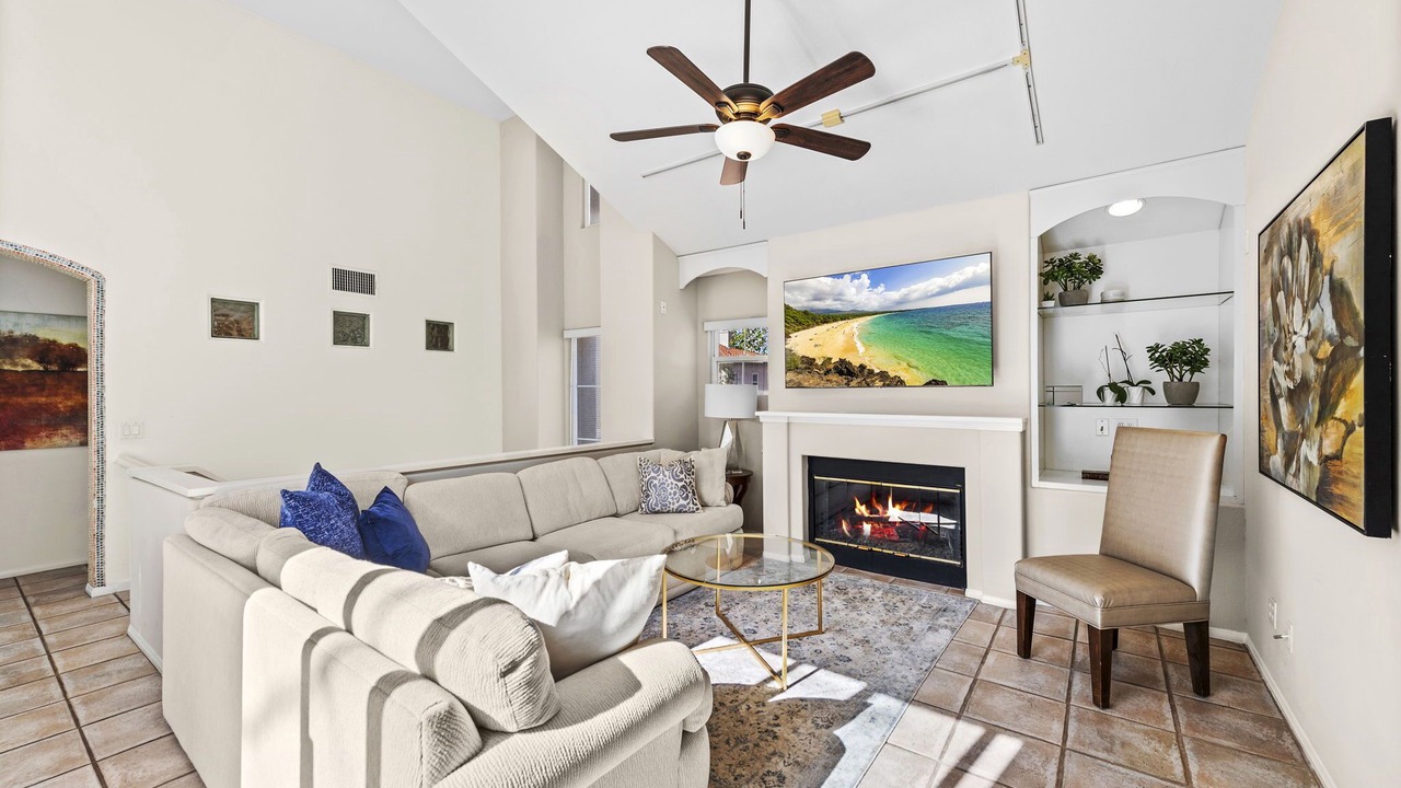 Photo of Livingroom in Newport Coast