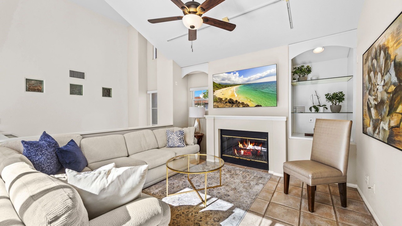 Photo of Livingroom in Newport Coast