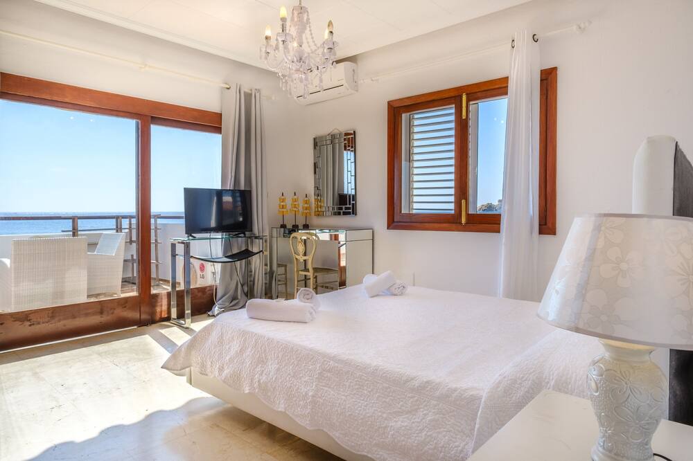 Photo of Bedroom in Es Canar