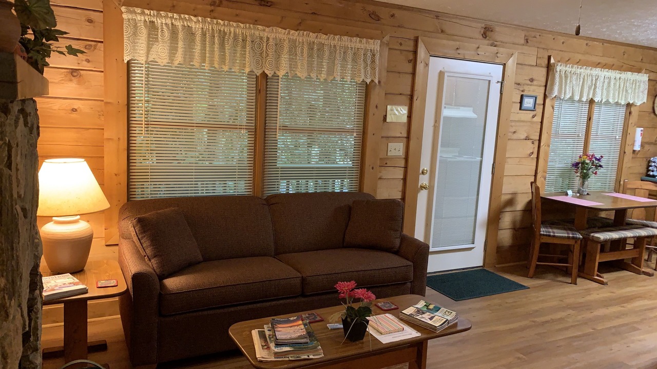 Photo of Livingroom in Sherwood Forest