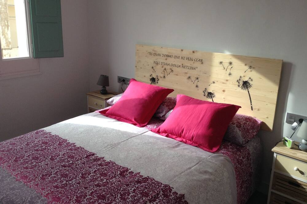 Photo of Bedroom in Figueres