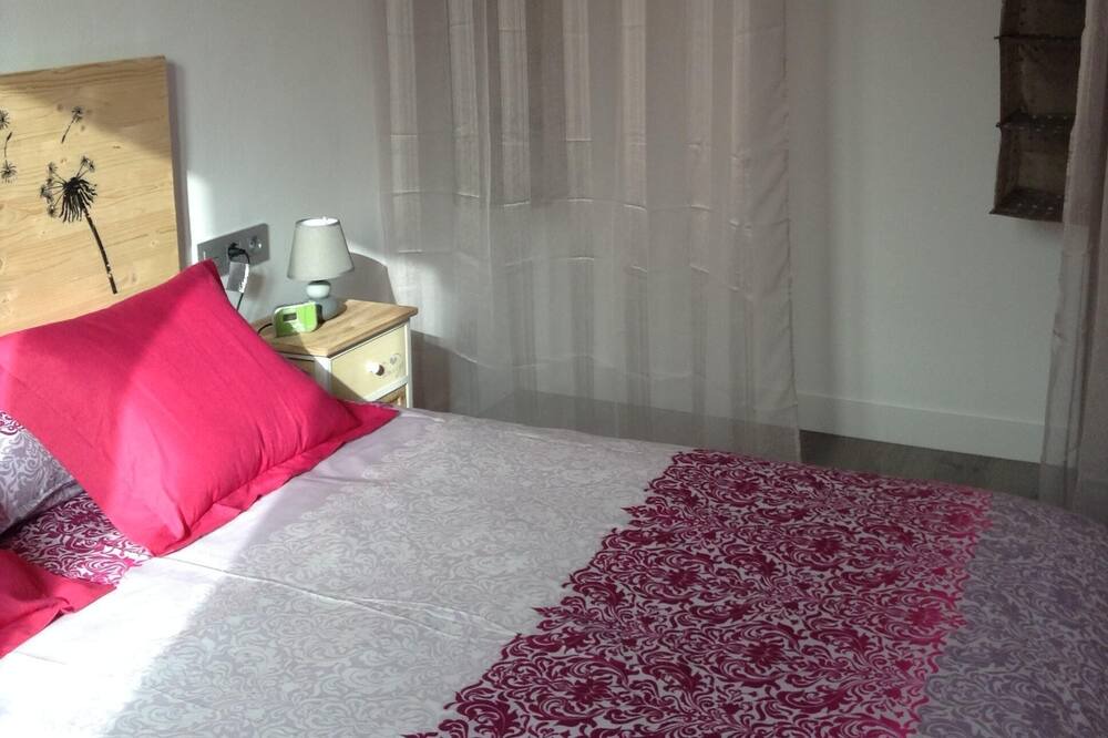 Photo of Bedroom in Figueres