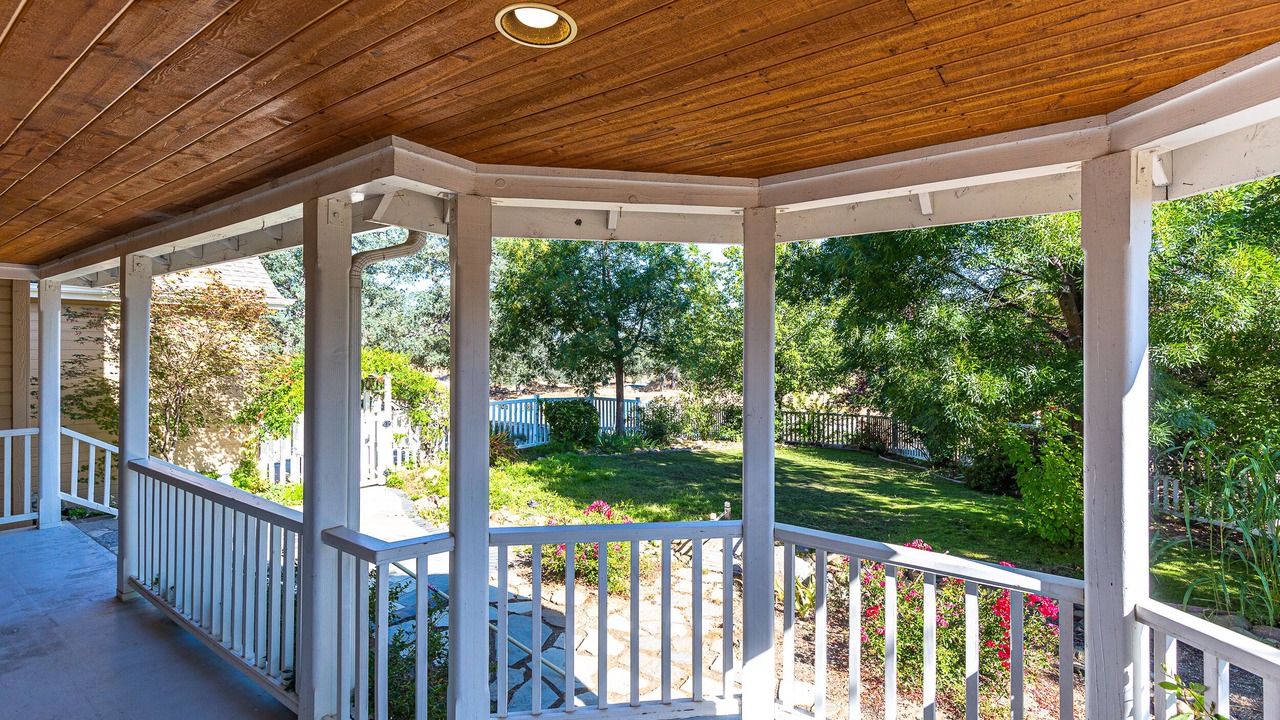 Photo of Patio Balcony in Mariposa