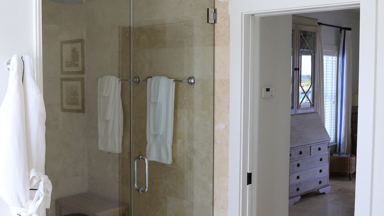 Photo of Bathroom in Schooner Bay