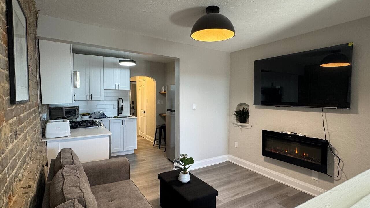 Photo of Livingroom in Downtown London