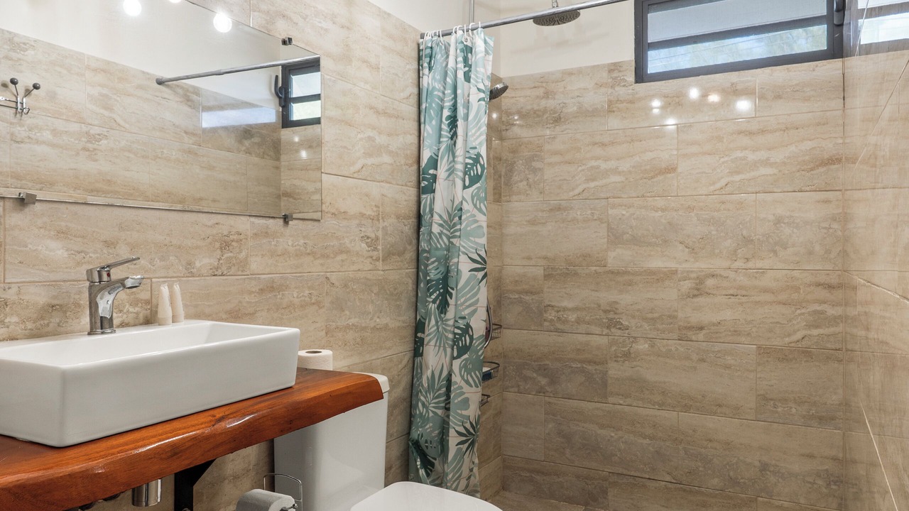 Photo of Bathroom in To'ahotu