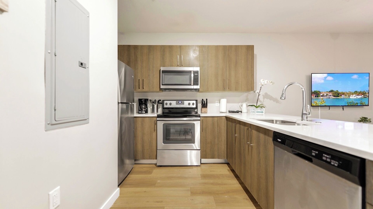 Photo of Kitchen in Golden Glades