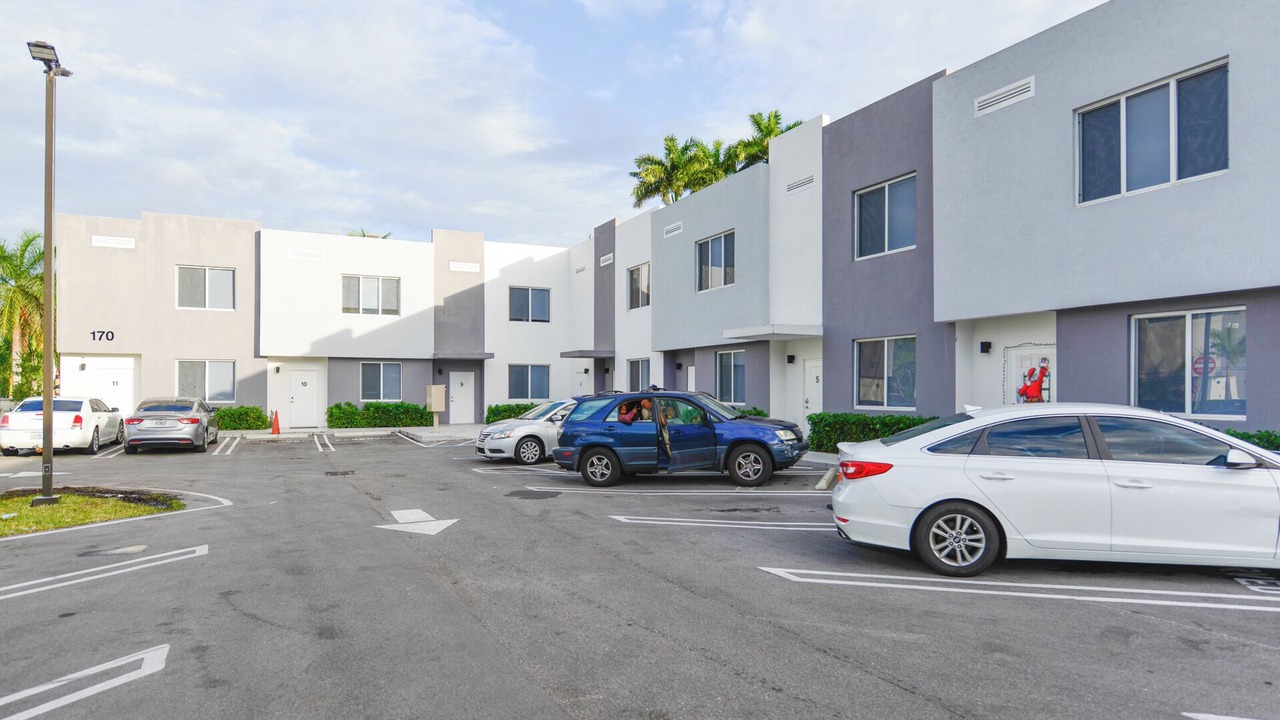 Photo of Outdoor in Golden Glades