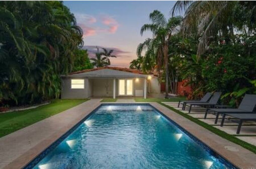 Photo of Outdoor in Northeast Miami