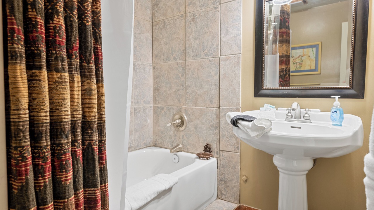 Photo of Bathroom in Whispering Forest