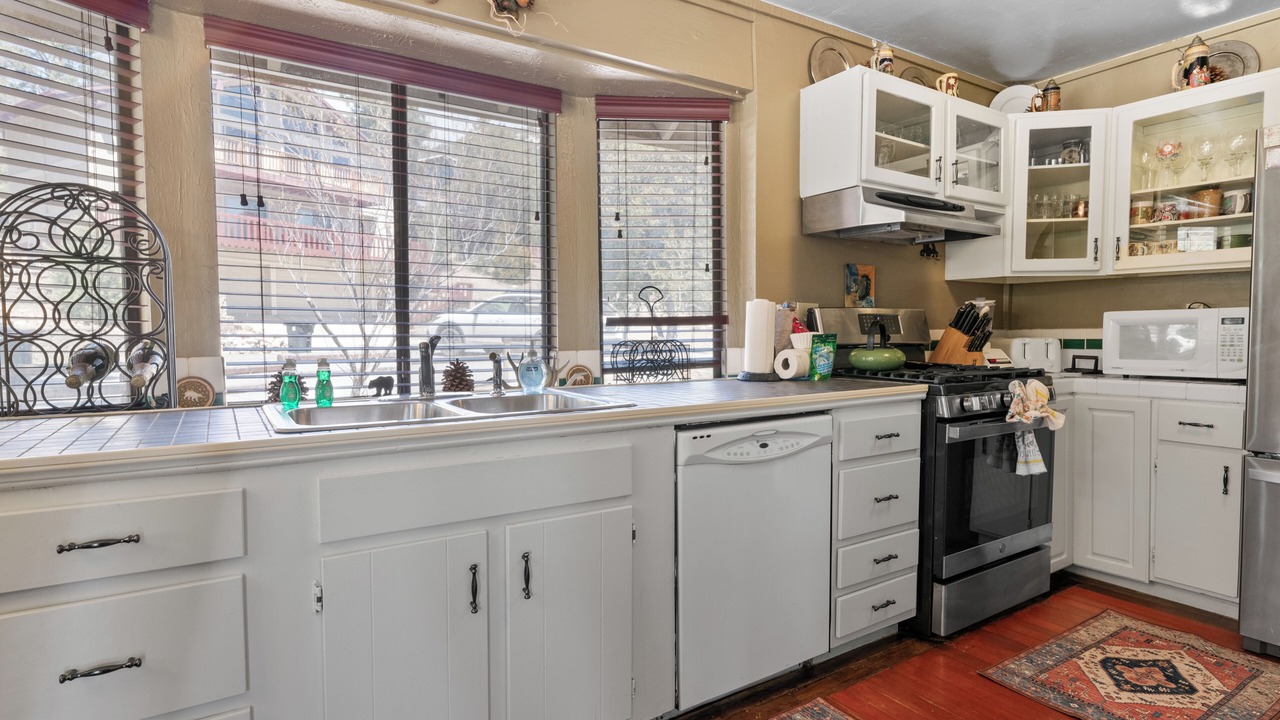 Photo of Kitchen in Whispering Forest