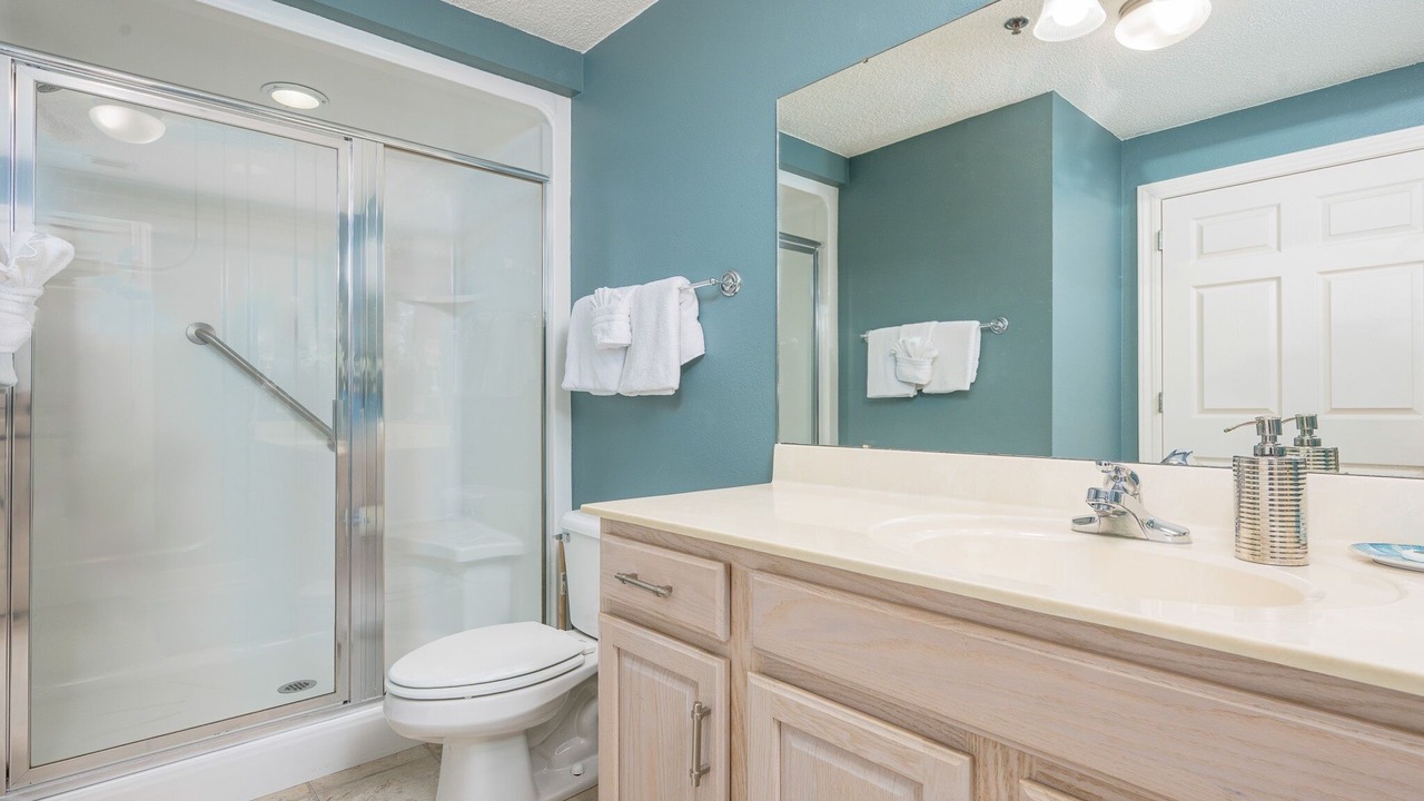 Photo of Bathroom in Orange Beach East