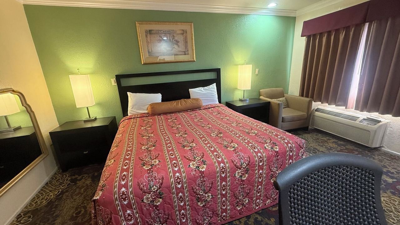 Photo of Bedroom in Cypress