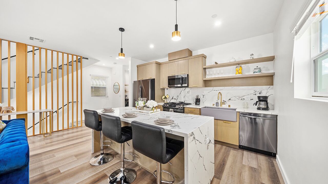 Photo of Livingroom in Rampart Village