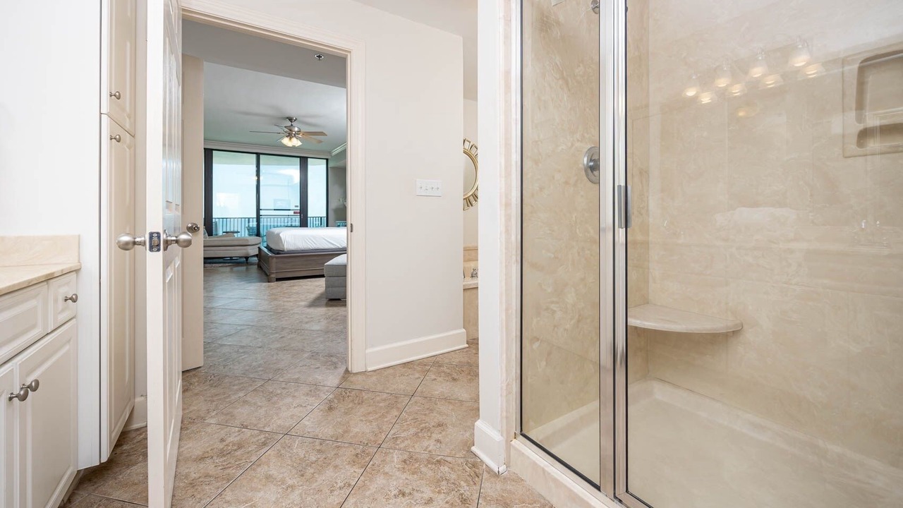 Photo of Bathroom in Orange Beach East