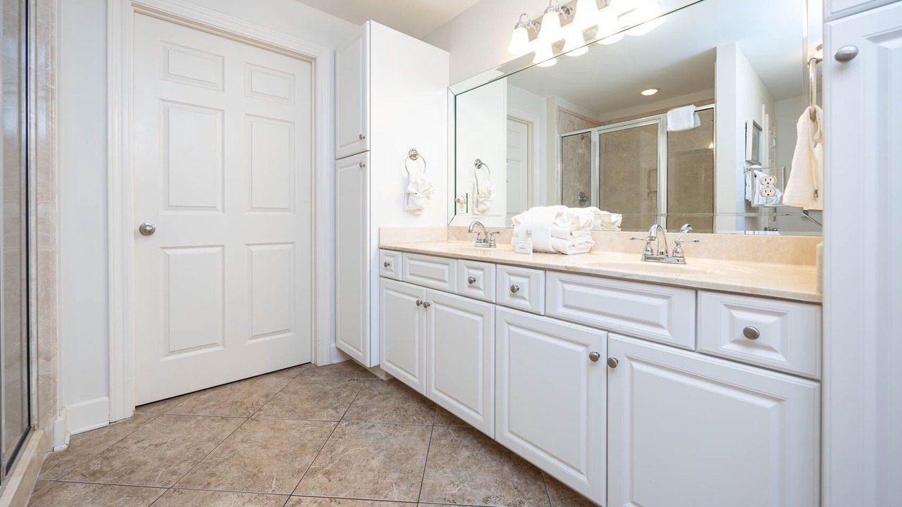 Photo of Bathroom in Orange Beach East