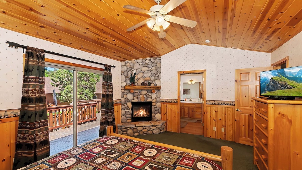 Photo of Livingroom in Eagle Mountain Estates