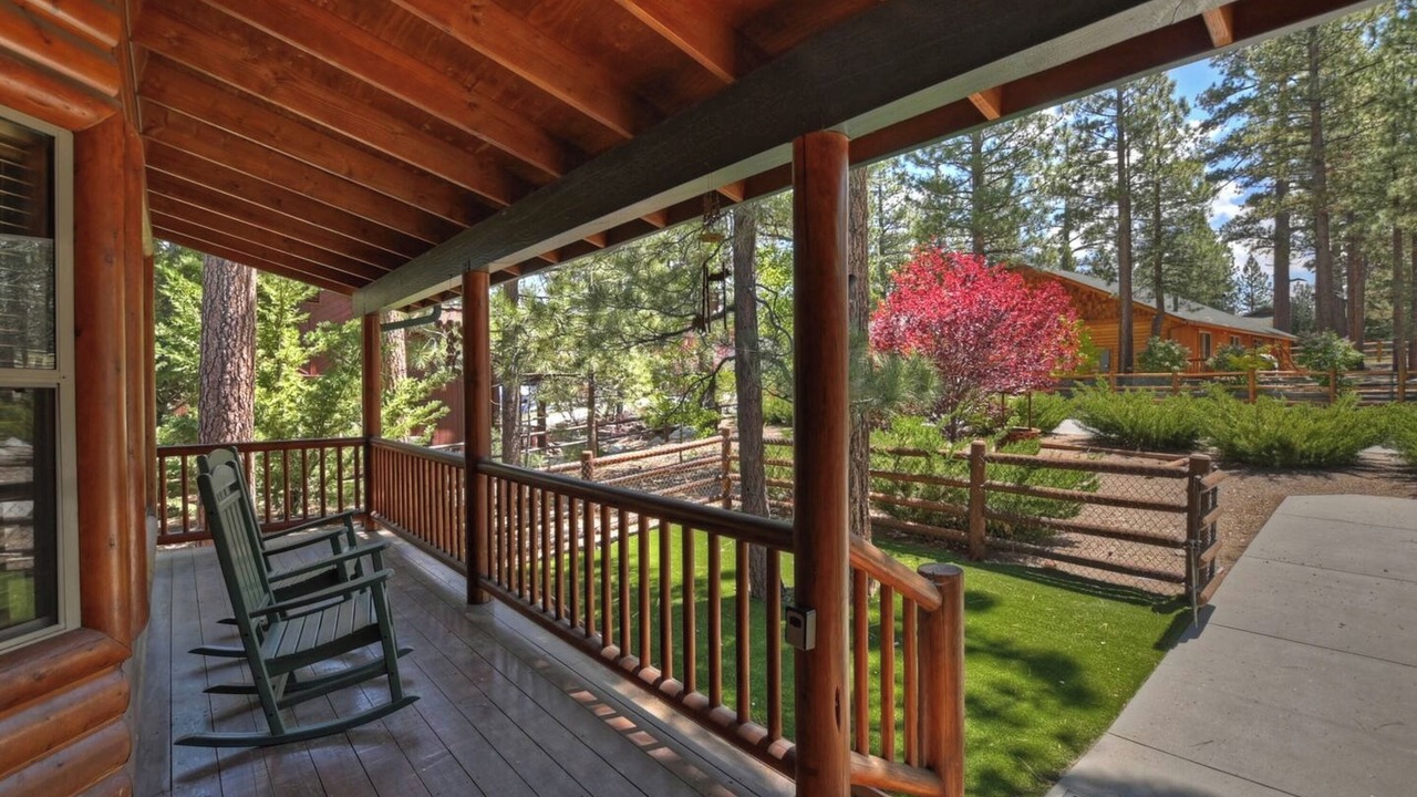 Photo of Livingroom in Eagle Mountain Estates