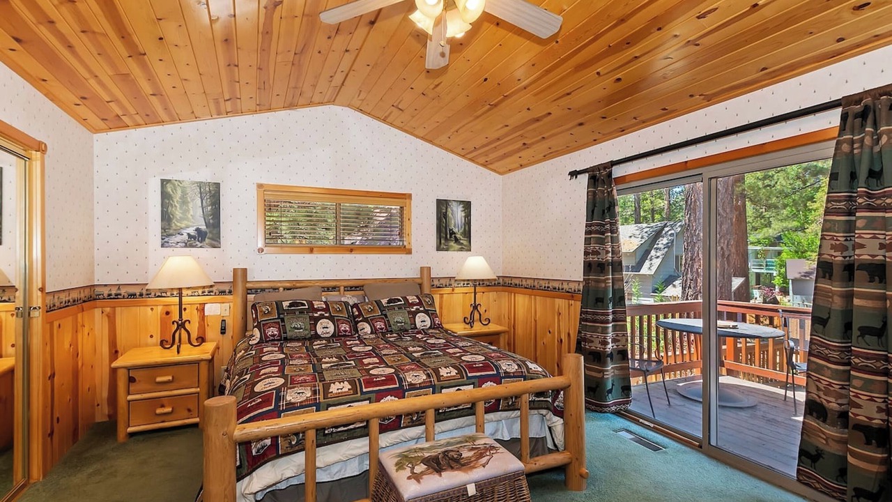 Photo of Livingroom in Eagle Mountain Estates