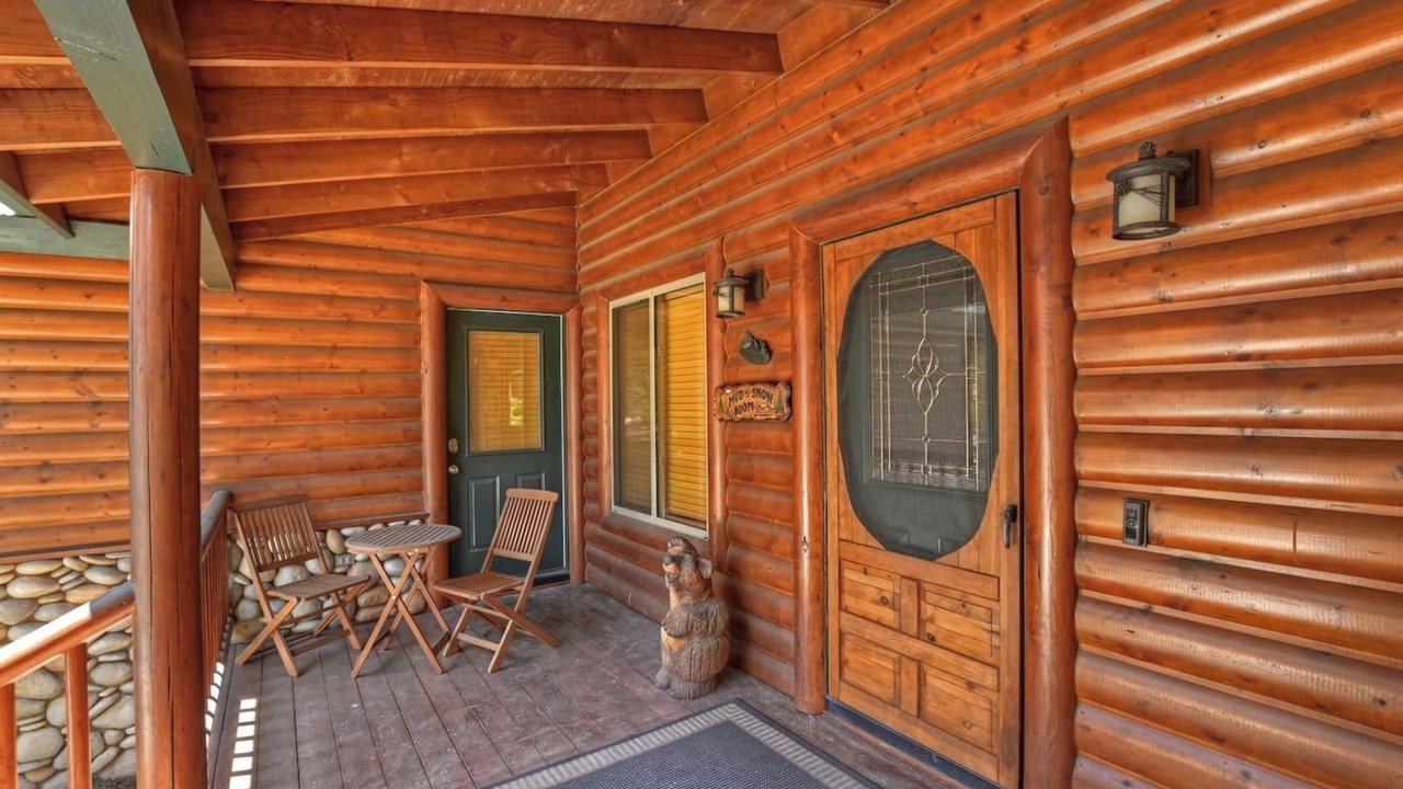 Photo of Livingroom in Eagle Mountain Estates