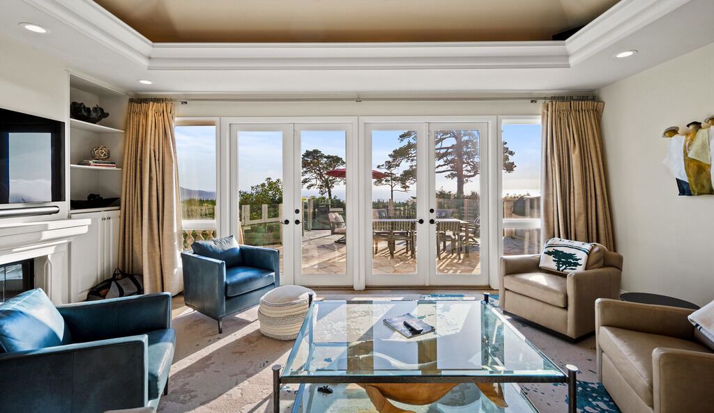 Photo of Livingroom in Del Monte Forest