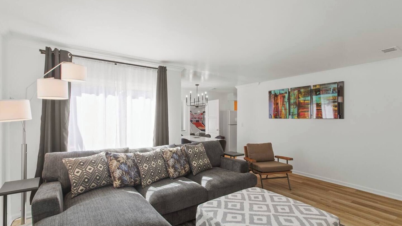 Photo of Livingroom in Westside Costa Mesa