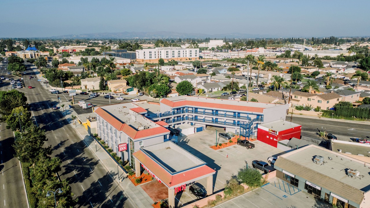 Photo of Outdoor in Downey