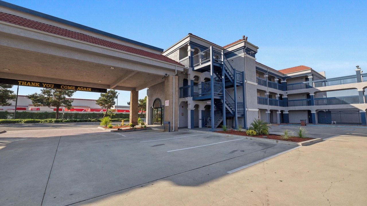 Photo of Outdoor in Downey