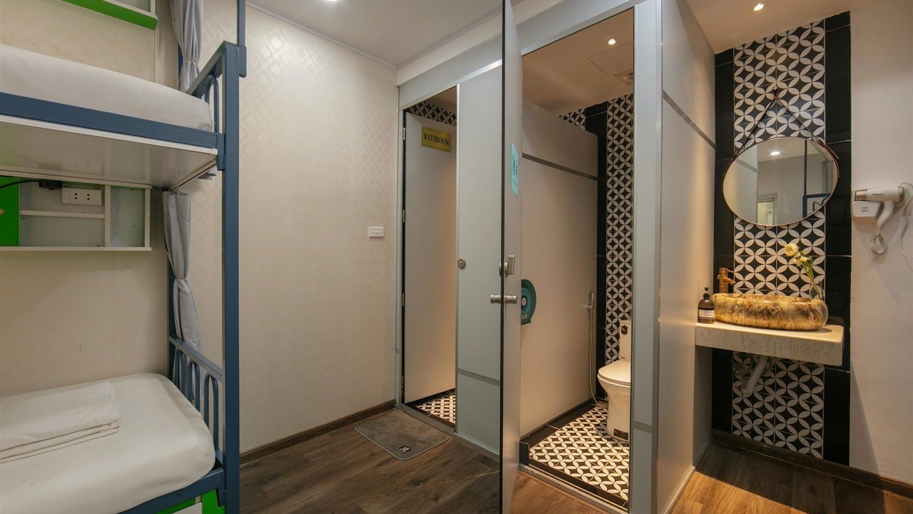 Photo of Bathroom in Hang Buom