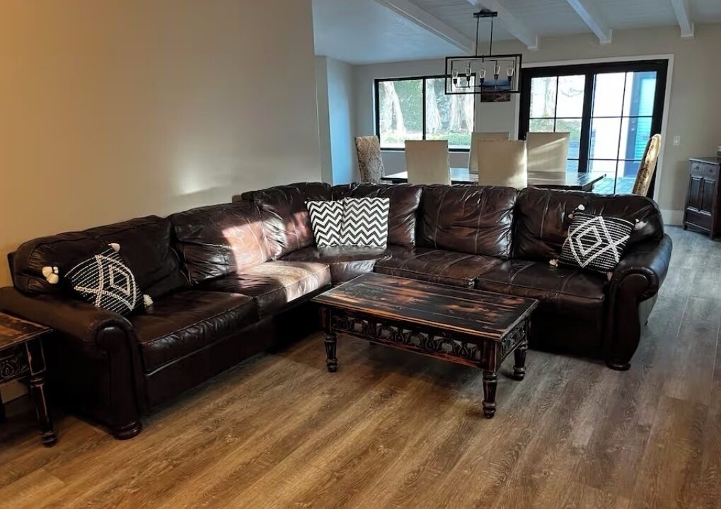 Photo of Livingroom in North Tustin