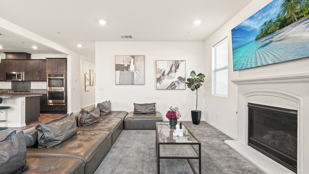 Photo of Livingroom in Ontario